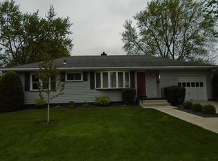 110 3rd St, Mendota, IL 61342