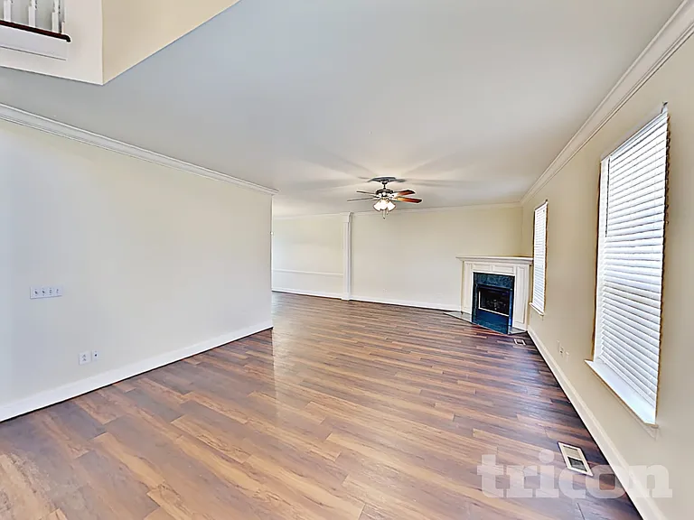 1705 Walden Ct — Photo 5