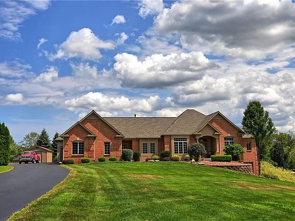 2nd image of 140 Eagle Feather Cir