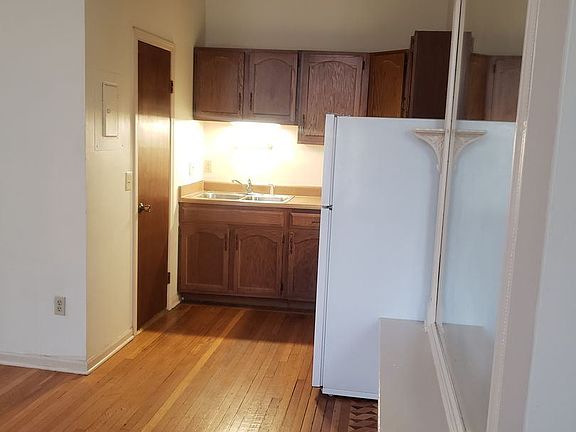 4th image of 517 N 5th St APT 103