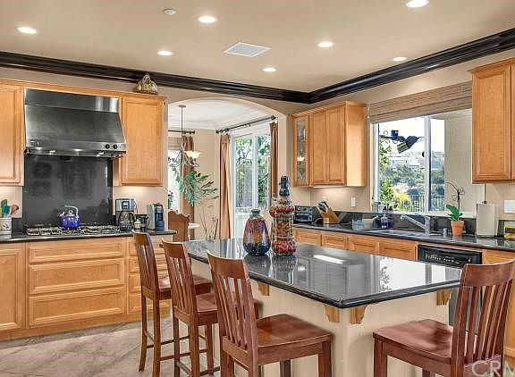 2nd image of 1820 Vista Marea