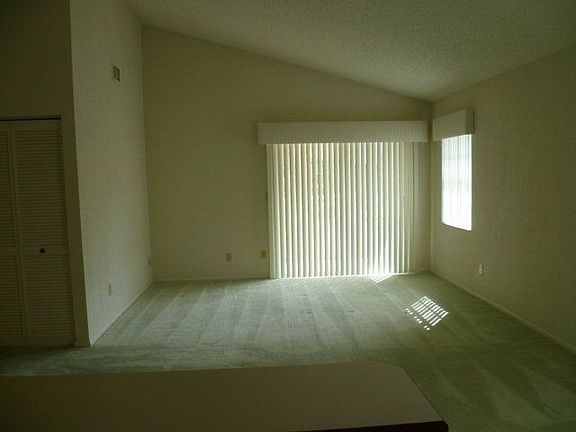 3rd image of 37 Andover Dr