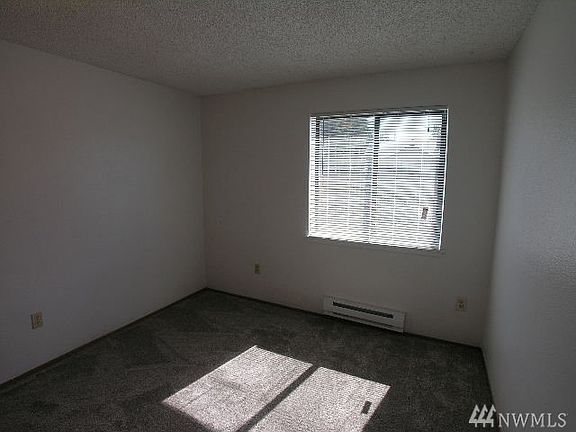 5th image of 101 E 96th St APT A