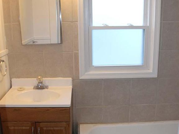 4th image of 411 Wadsworth St