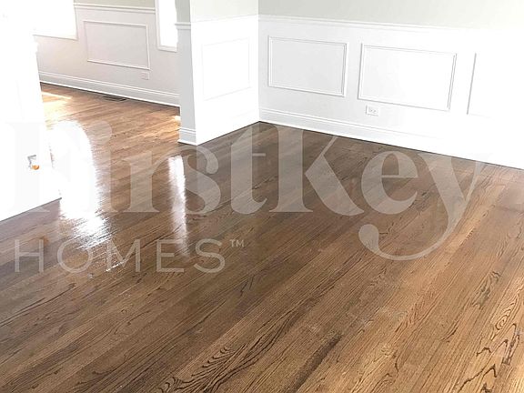 4th image of 2607 W 81st St