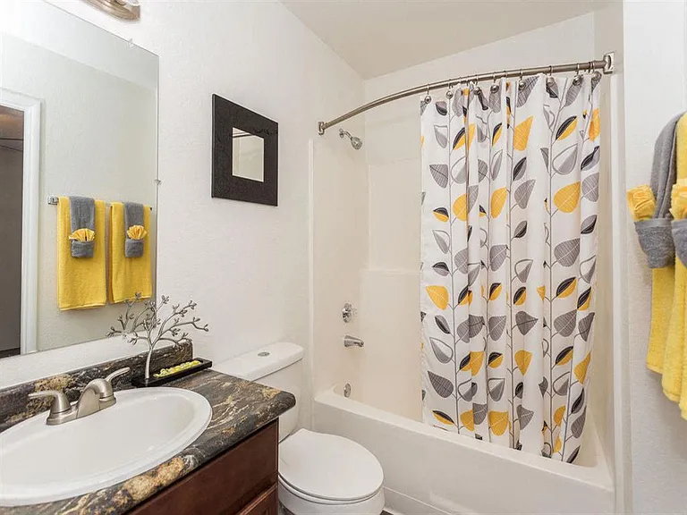 Butterfield Apartments — Photo 10