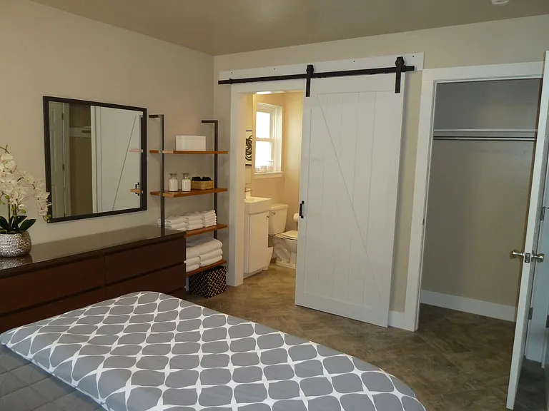 2303 Devonshire Dr — Photo 15