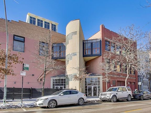 3rd image of 1000 W Diversey Pkwy APT 3D