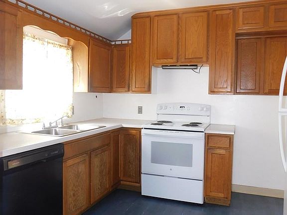 3rd image of 803 Jackson St