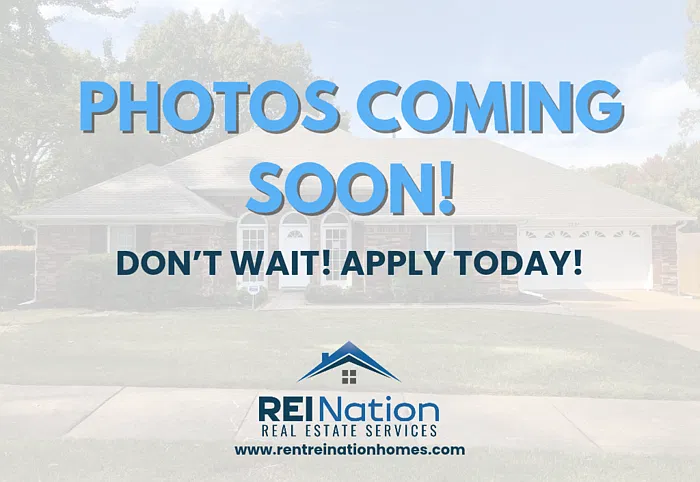 3 bed, 1.5 bath, 1328 sqft, $1,395 — Photo 1