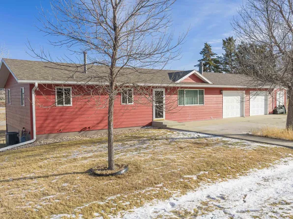 1710 Meadowlark Dr, Sturgis, SD 57785