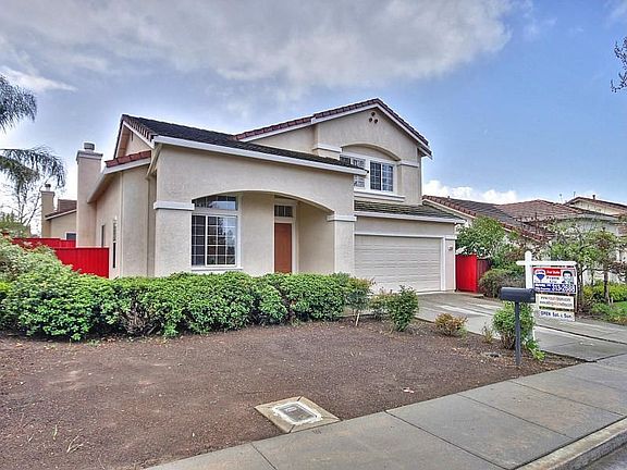 3rd image of 3252 Montecito Dr