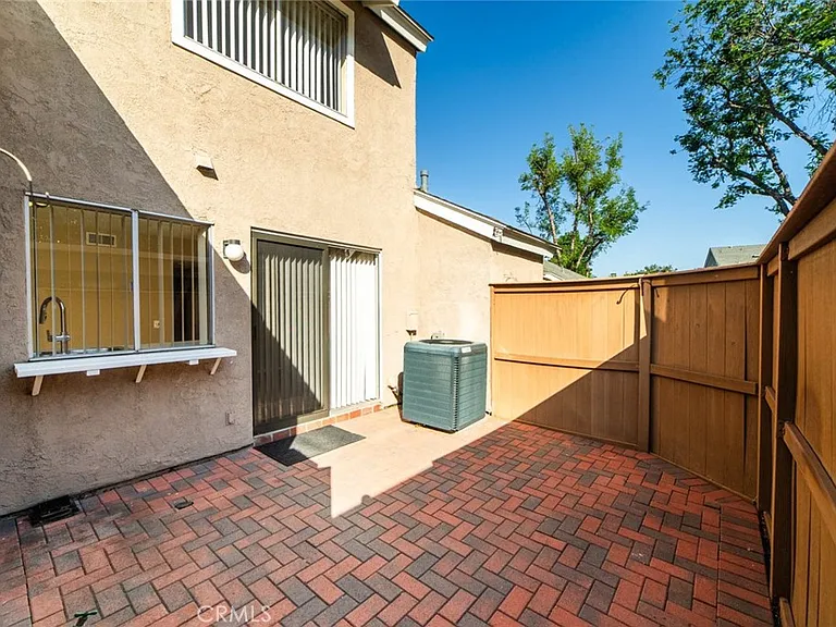 24 Elderglen — Photo 38