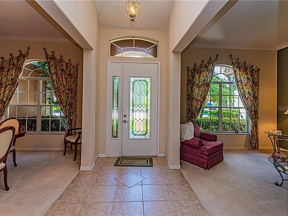 5th image of 926 Arbormoor Pl