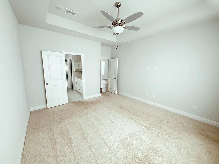 11451 Chepstow Cres — Photo 4