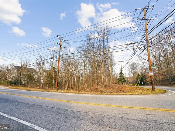 4th image of 2628 Brown Station Rd
