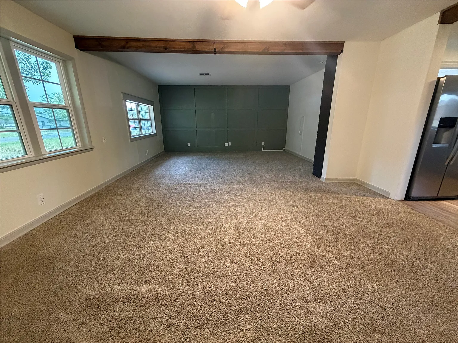 3 bed, 1.0 bath, 1351 sqft, $1,800 — Photo 3