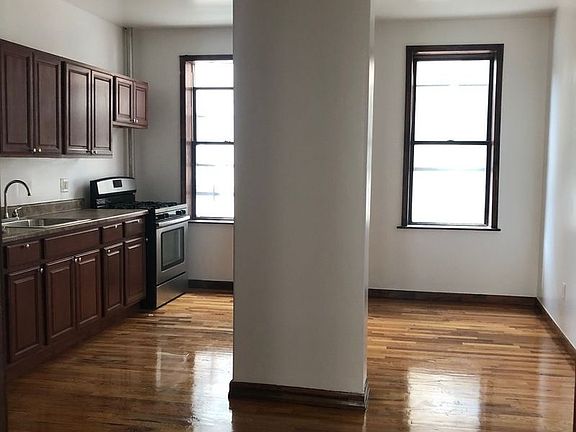3rd image of 445 E 22nd St #2C