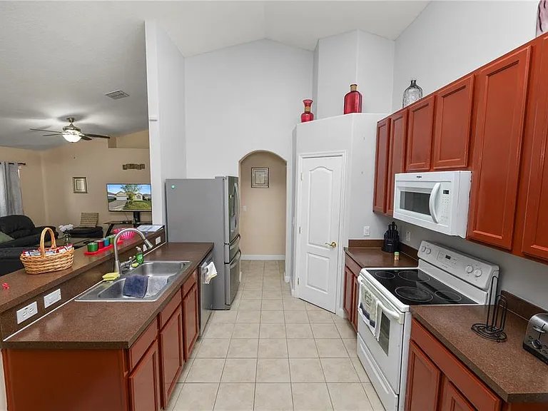 548 Old Bridge Cir — Photo 23