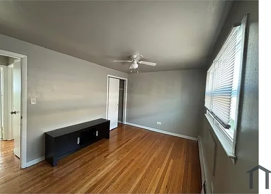 2 bed, 1000 sqft, $1,450 — Photo 2