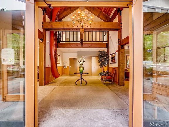 5th image of 18707 SE Newport Way APT 203
