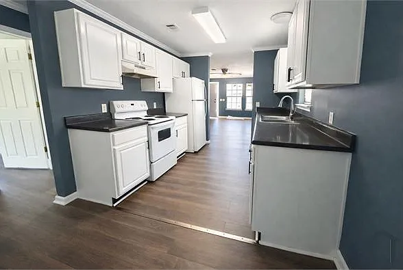 643 Langston Dr SW — Photo 5