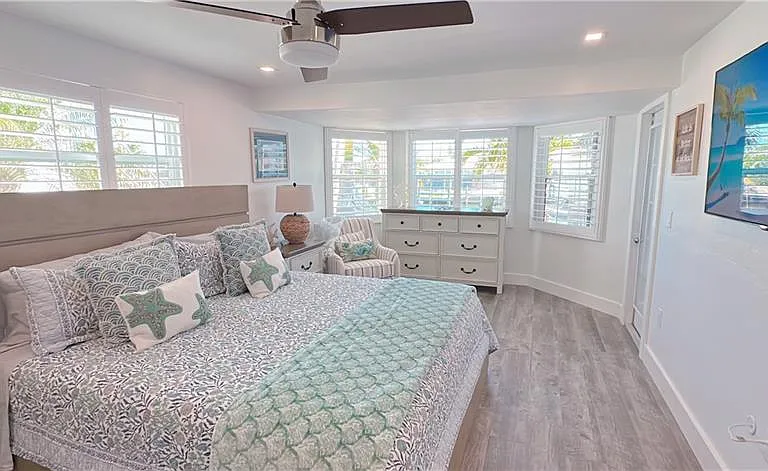 11 Palmview Blvd — Photo 3