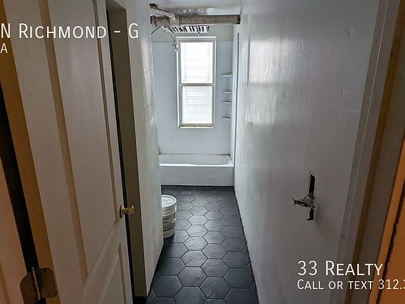 4th image of 2702 N Richmond St #G