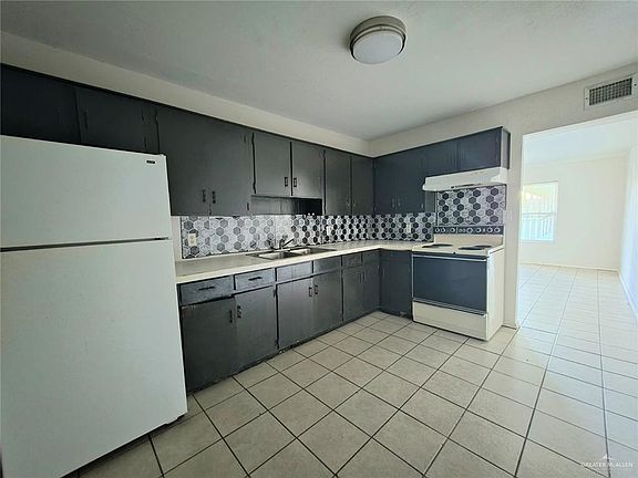 5th image of 1811 Perkins Ave APT 16