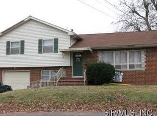 427 Oak St, East Alton, IL 62024