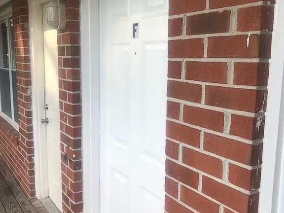 3rd image of 1419 Lois Ln APT F