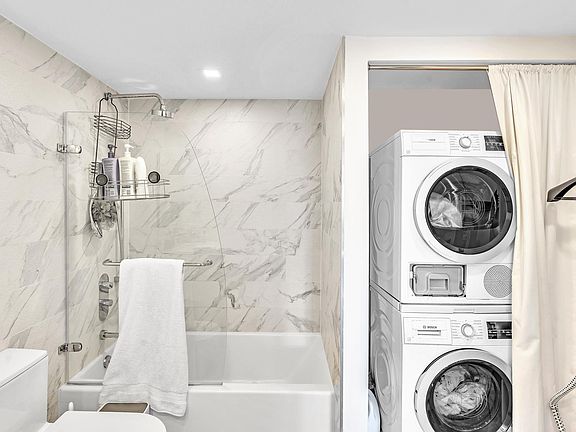 4th image of 19390 Collins Avenue #421