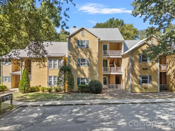 3302 Selwyn Farms Ln APT 9, Charlotte, NC 28209