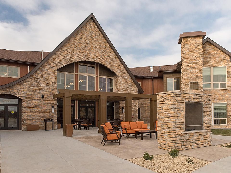 Main Entrance with Fireplace and Pergola