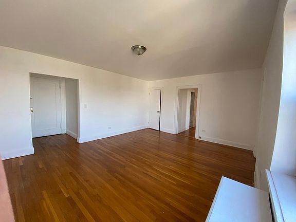 3rd image of 65 Wesley Ave APT 1D