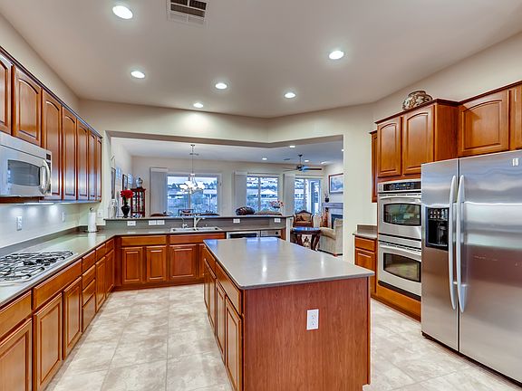 4th image of 2944 Foxtail Creek Ave