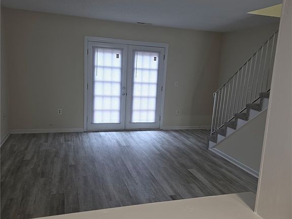 2nd image of 1108 Tiger Blvd