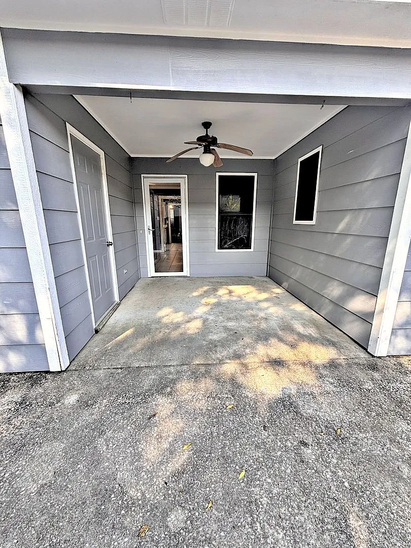 2br / 2ba Condo - Decatur Sw — Photo 4