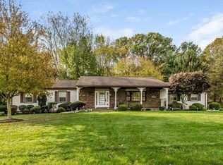 6 Holly Rd, Monroe Township, NJ 08831
