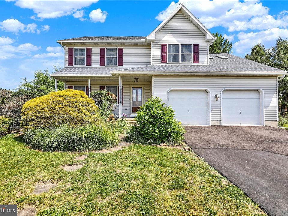 1st image of 601 Maplewood Dr