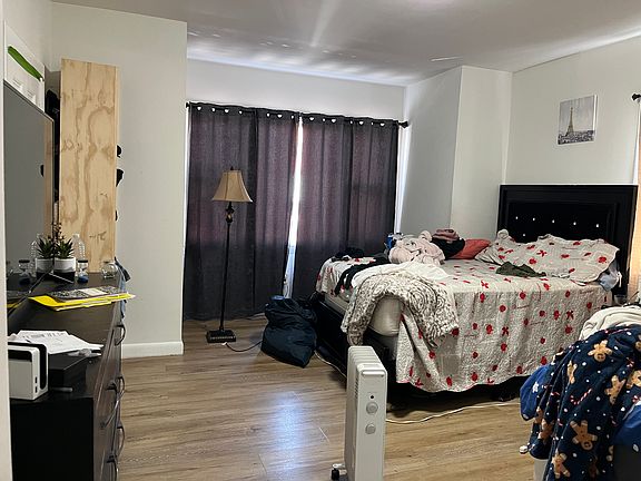 3rd image of 2 Hyacinth St #2