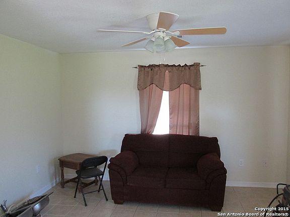 4th image of 10810 FM 2200