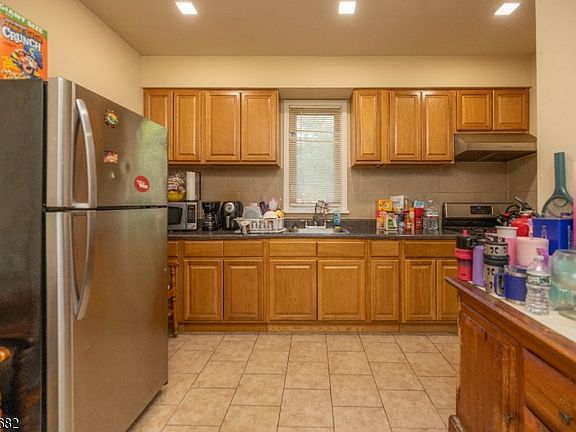 5th image of 333 Magnolia Ave
