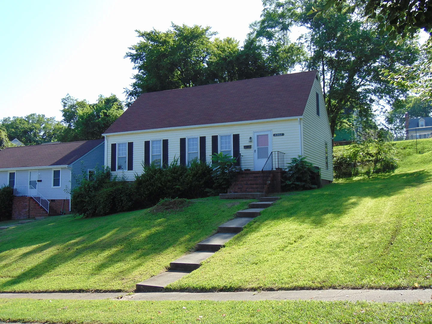 Welcome Home to 4903 Goddin Circle — Photo 2