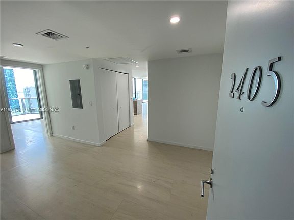 4th image of 1300 S Miami Ave #24