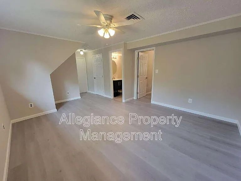 7598 Springfield Hills Dr — Photo 25