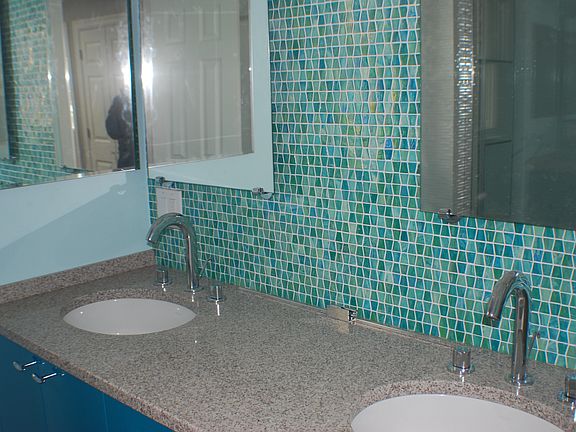 4th image of 13 McKenna Pl