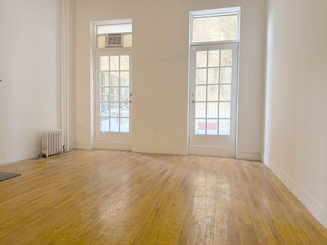 1st image of 402 W 22nd St APT 2R