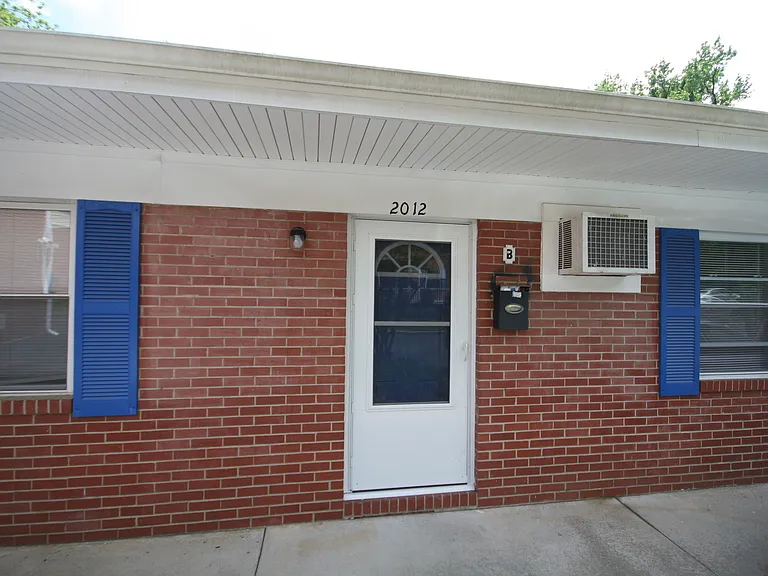 2012 Jersey Ave #B — Photo 2