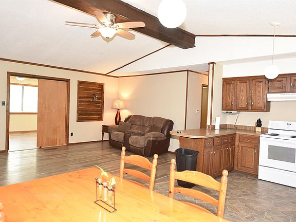 3rd image of 110 Meadow Ln